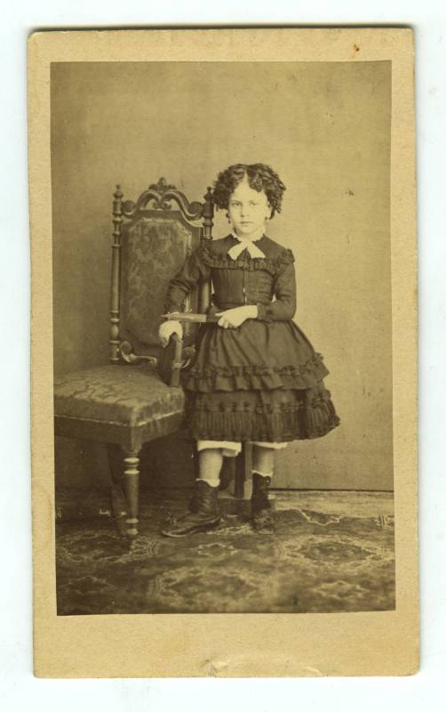 Retrato de la niña Julia Melgares de Segura
