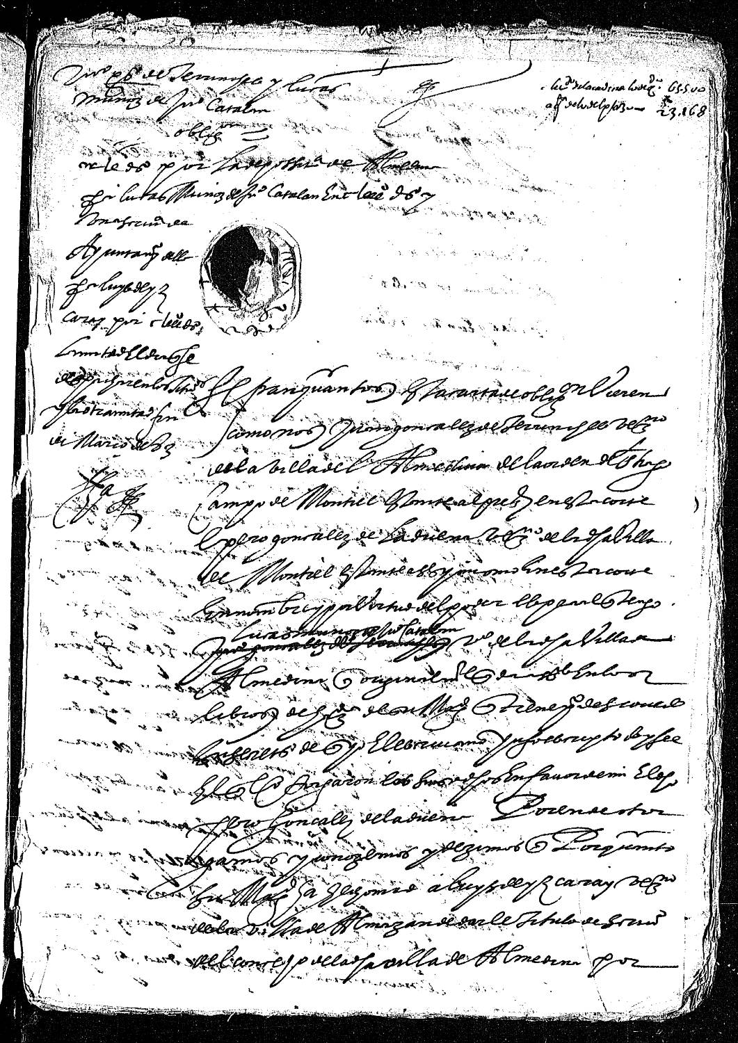 Carta de obligación de Juan González de Terrinchez y Lucas Muñoz, vecinos de Almedina, para pagar 180 ducados por el título de escribano de Almedina dado a Luis de Izcaray, vecino de Almazán, y otros 180 ducados por el de depositario general concedido a Lucas Muñoz.