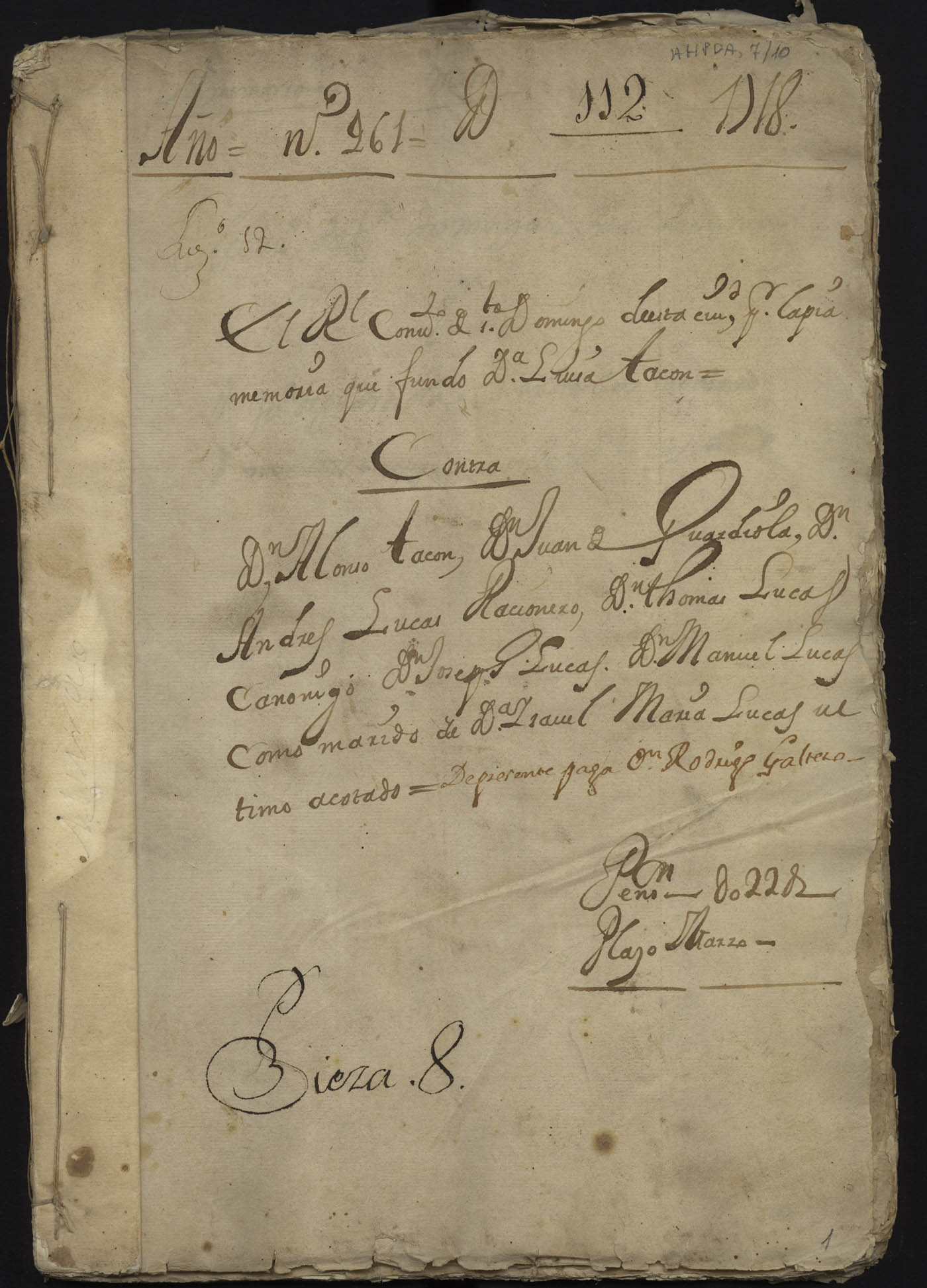 Escrituras de la pía memoria dejada por Luisa Tacón el 9 de marzo de 1601 en su testamento.