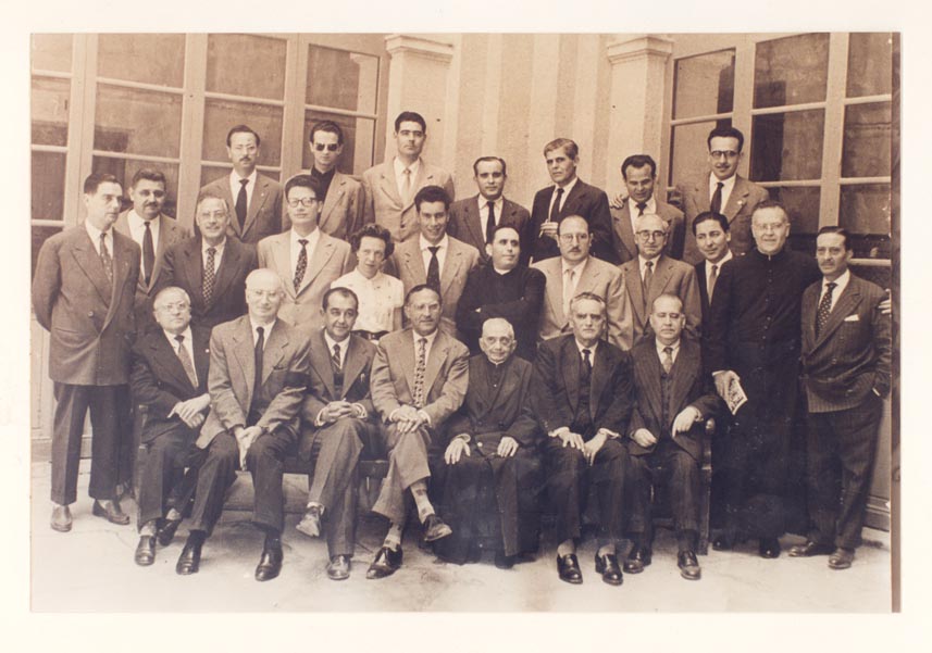 Claustro de profesores del Instituto Alfonso X el Sabio de Murcia hacia 1960.