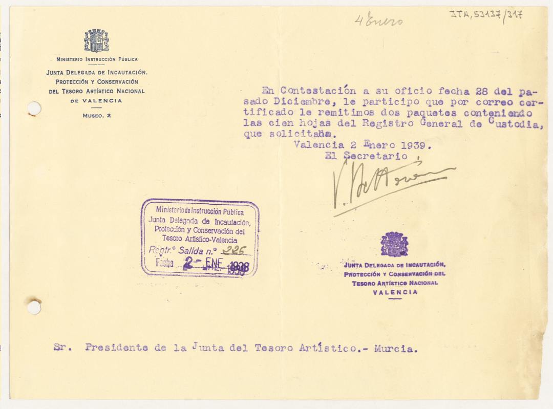 Oficio de la Junta Delegada de Valencia a la de Murcia en el que le anuncia el envío de dos paquetes con las cien hojas del Registro General de Custodia solicitadas.