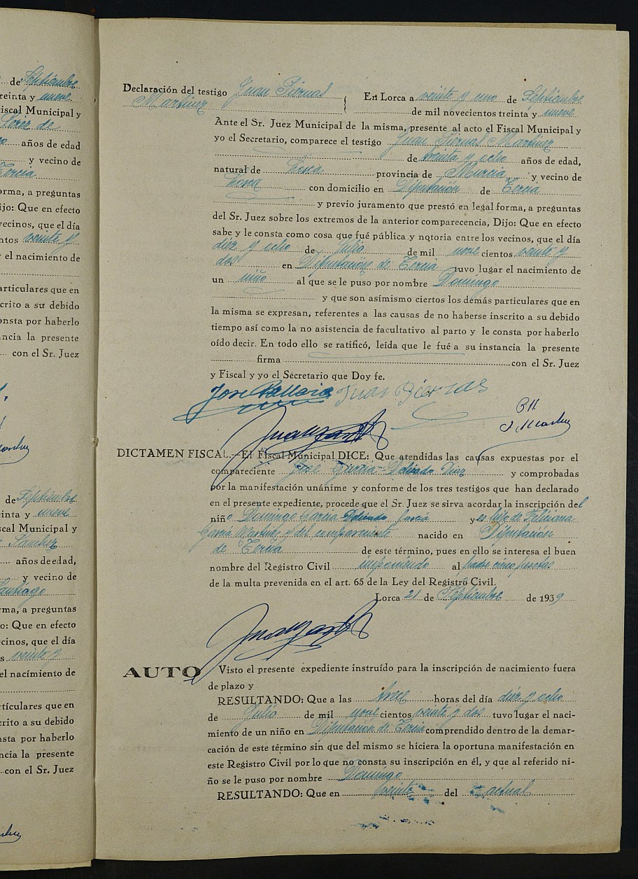 Expediente de inscripción de nacimiento fuera de plazo de Domingo García-Delicado García. 1939