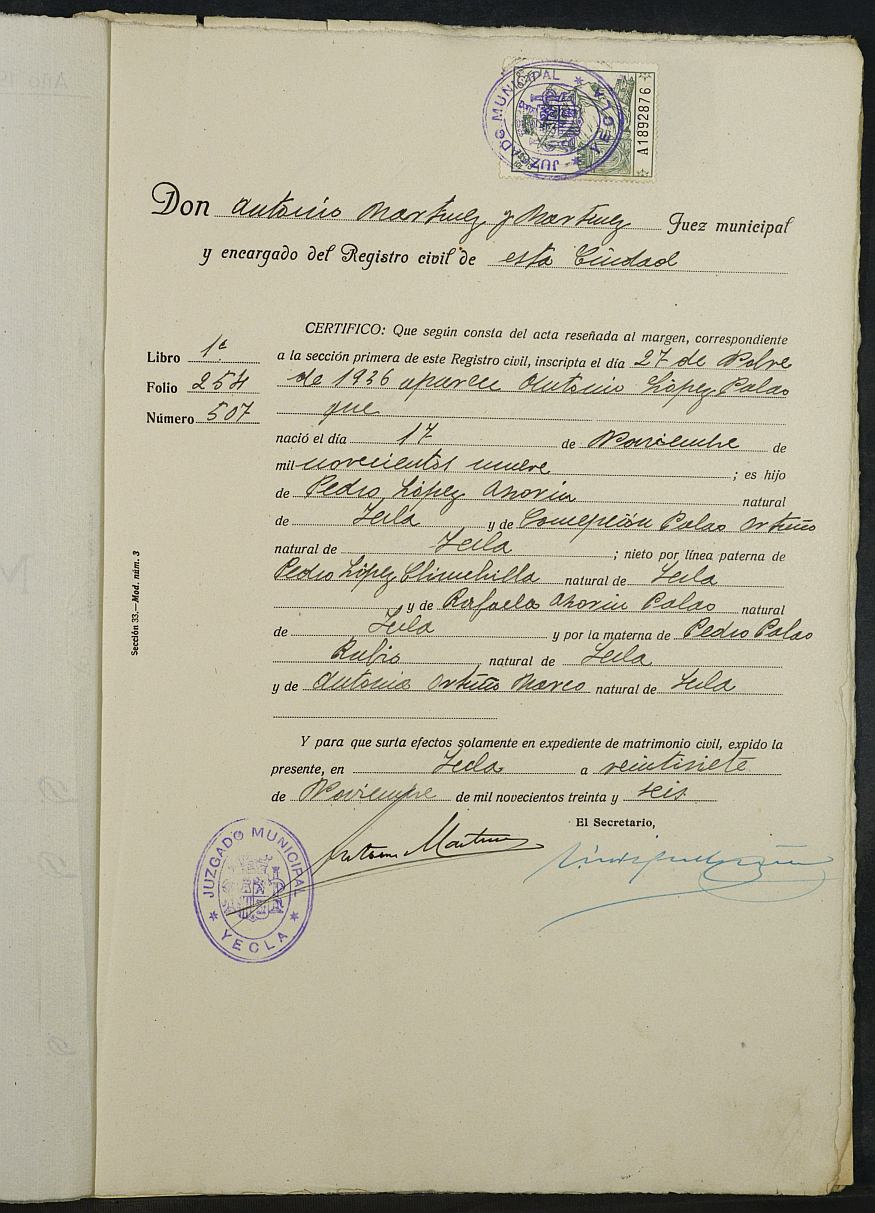 Expediente nº 111 para la inscripción de matrimonio civil en el Registro Civil de Yecla entre Antonio López Palao y Consuelo Rodríguez Soriano.