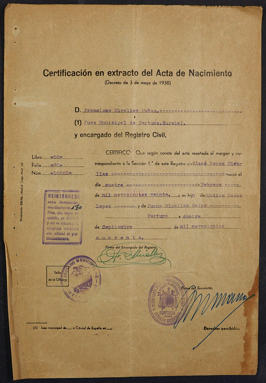 Expediente nº 317/1942 del Juzgado de Primera Instancia de Murcia para la inscripción en el Registro Civil por la defunción de José Pérez Miralles en el frente ruso