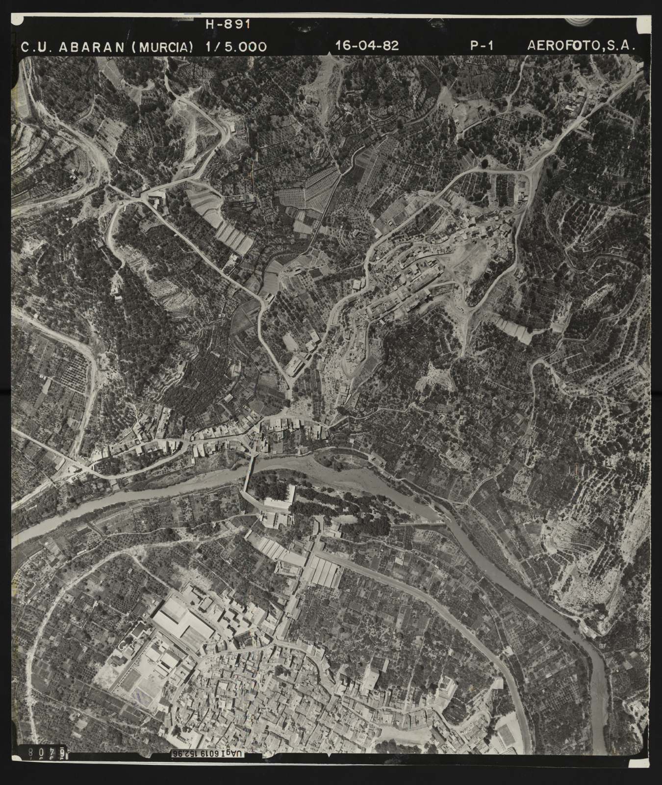 Fotografía aérea del casco urbano de Abarán