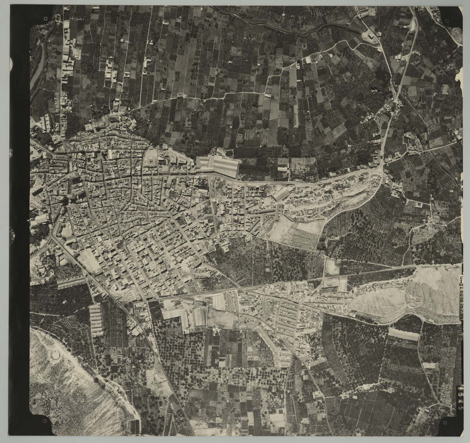 Fotografía aérea del casco urbano de Archena