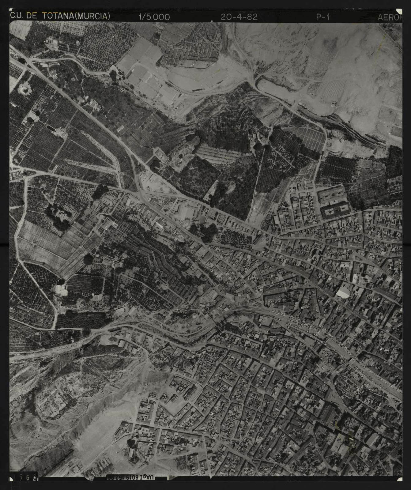 Fotografía aérea del casco urbano de Totana