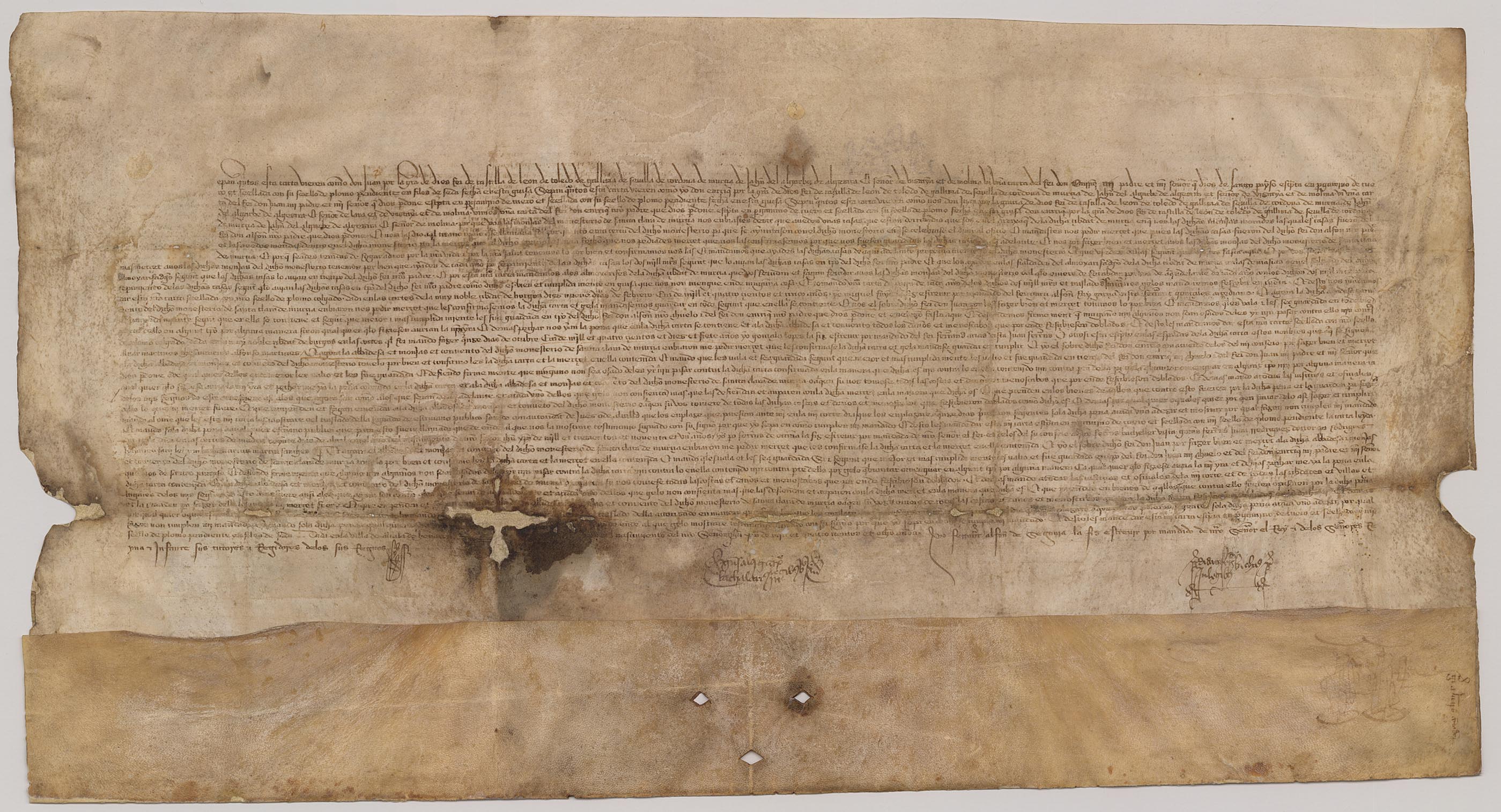 Carta de confirmación de Juan II de la carta de merced de Enrique II al Monasterio de Santa Clara de Murcia sobre las casas reales y los 2000 maravedíes de renta del almojarifazgo (Cortes de Burgos, 19-febrero-1367).