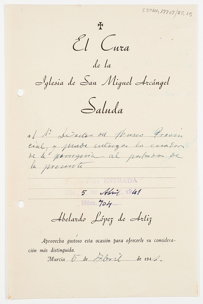 Carta enviada por el cura de la iglesia de San Miguel, Abelardo López de Artiz, en la que autoriza al portador a recoger los cuadros propiedad de la parroquia.