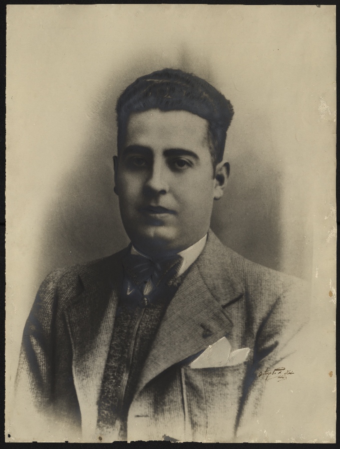 Retrato de busto de Ángel Ramírez Escolar, cofundador del Orfeón Murciano Fernández Caballero